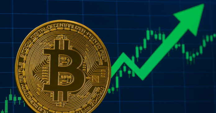 비트코인, 기업들이 사상 최대량의 BTC를 구매하면서 $112,000로 새로운 최고가 기록 달성 1