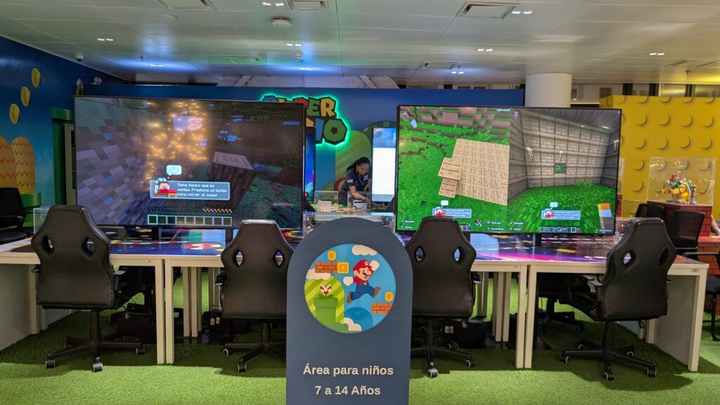 Bukele’s Futuristic BINAES Library Blends Books, Bitcoin, and Family Play in Revitalized Capital 5
