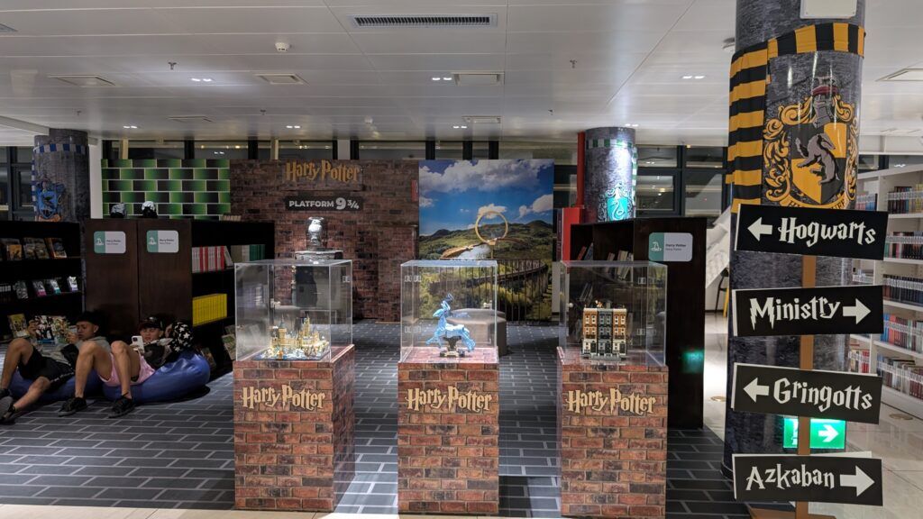 Bukele’s Futuristic BINAES Library Blends Books, Bitcoin, and Family Play in Revitalized Capital 7